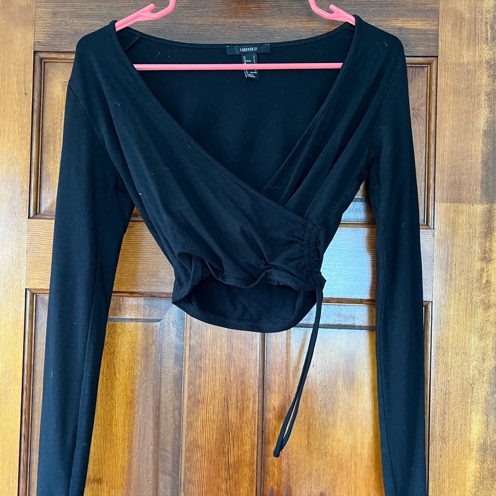 Black Cropped/Cross Top